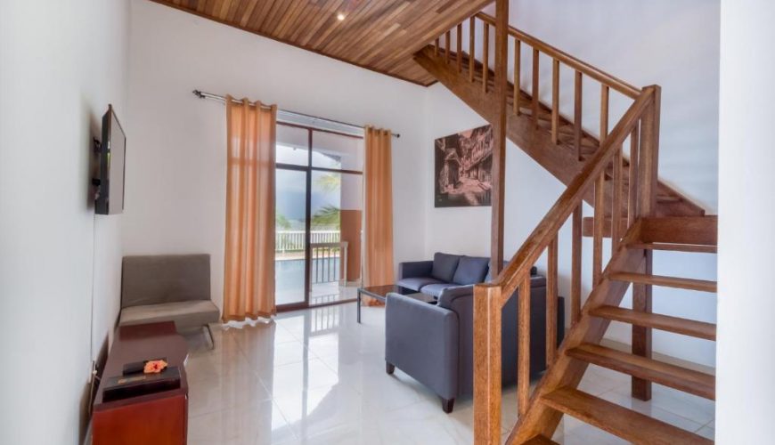 Duplex Pool View Room