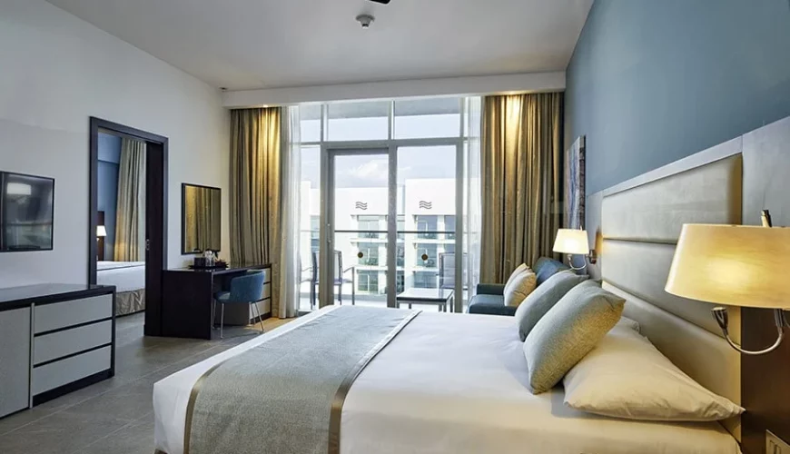 Chambre double vue partielle sur la mer